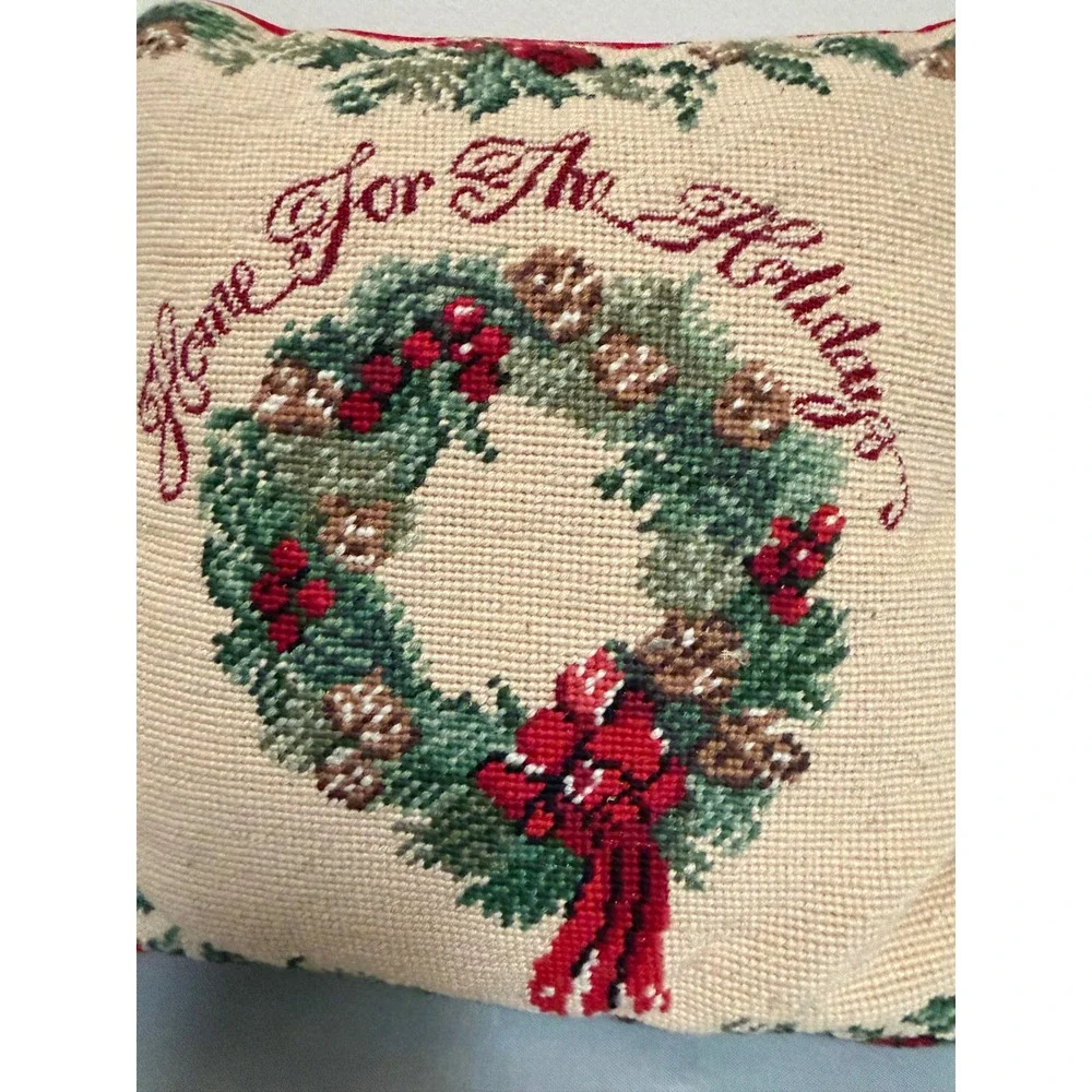 Lillian Vernon Needlepoint Pillow Christmas Holidays 12in Red Cream Wreath